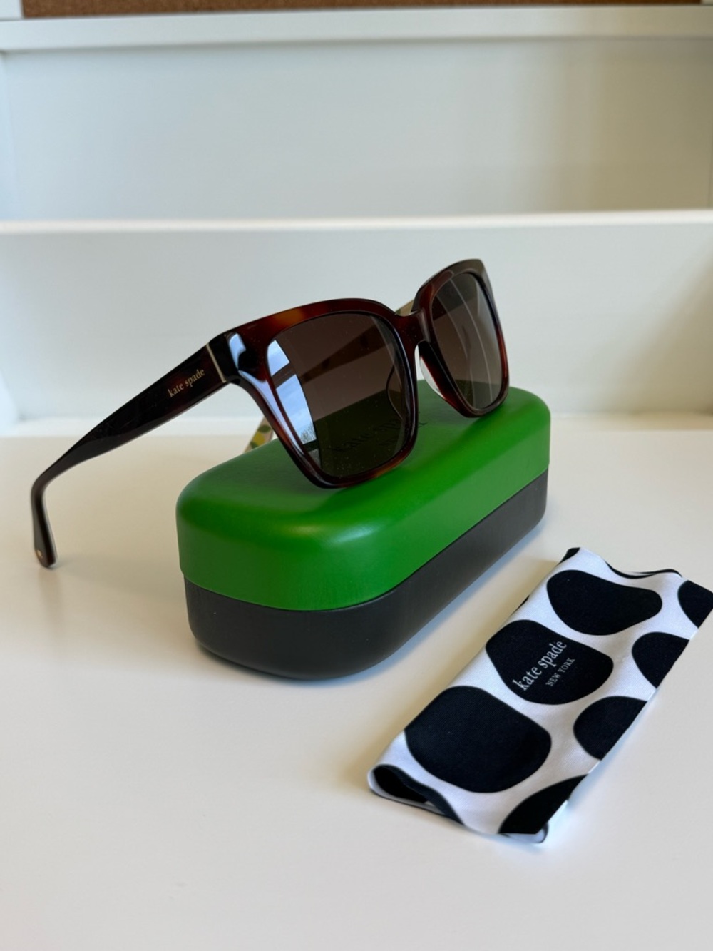 Kate Spade New York: Havana Sunglasses, Tortoiseshell, Brown Lenses, NEW